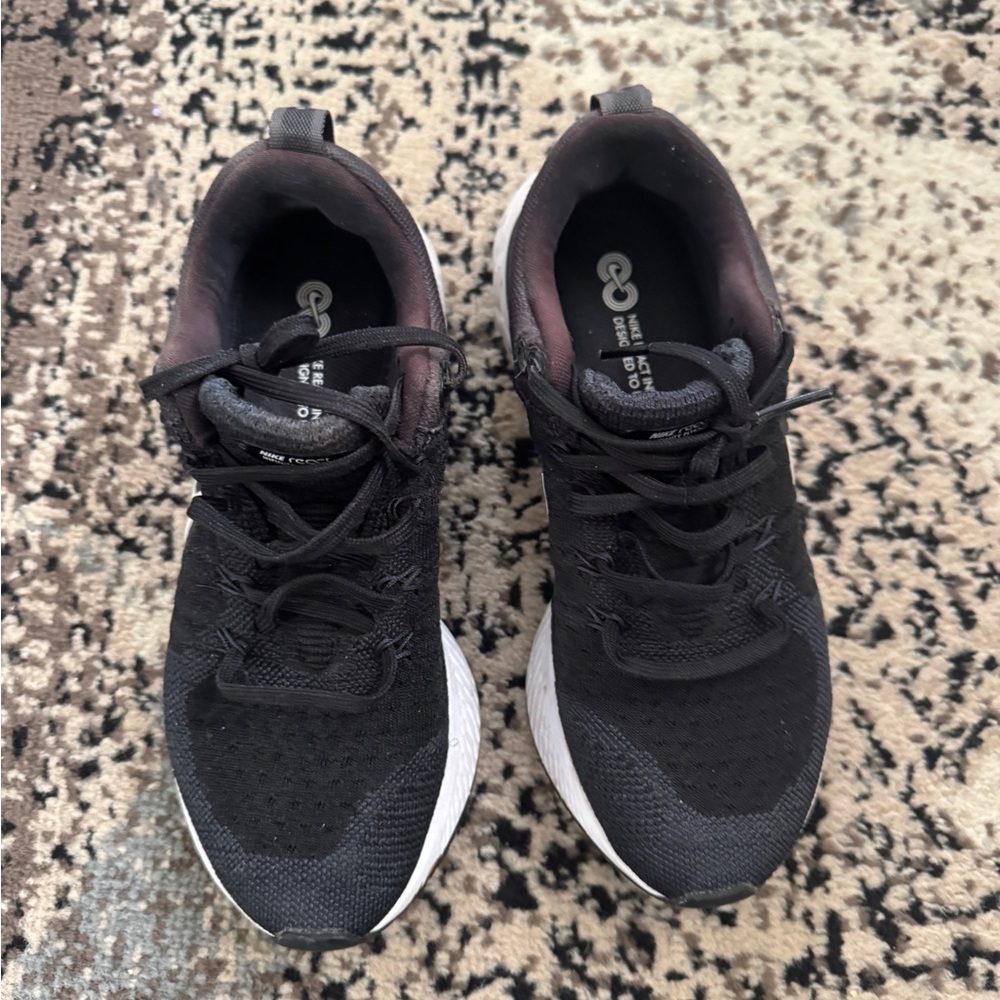Nike Black and White Women's Sneakers